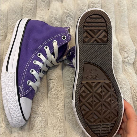 Converse Kids' Purple High Top Sneakers size 2 nwts - Picture 5 of 6